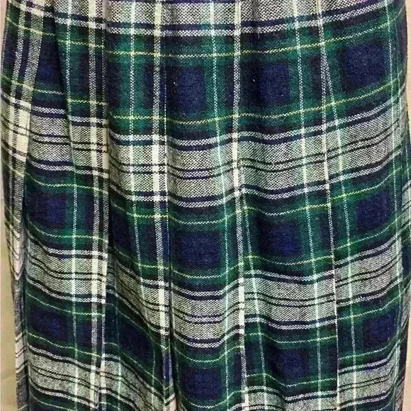 Vintage Women’s Pleated Plaid Wrap Around Skirt 100% Wool Size 8 Non Branded - Picture 3 of 10